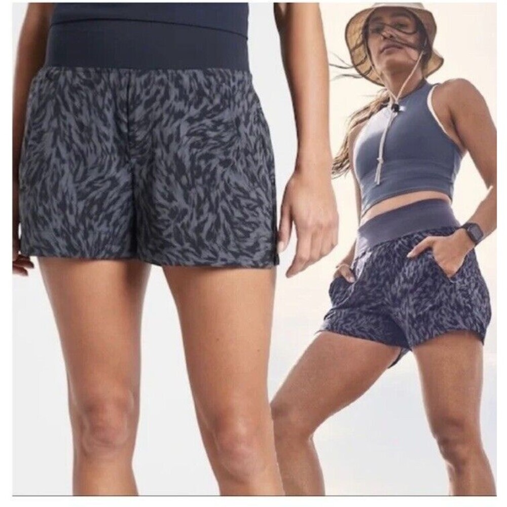 Athleta Women’s North Printed Shorts Lynx Navy Sz 8